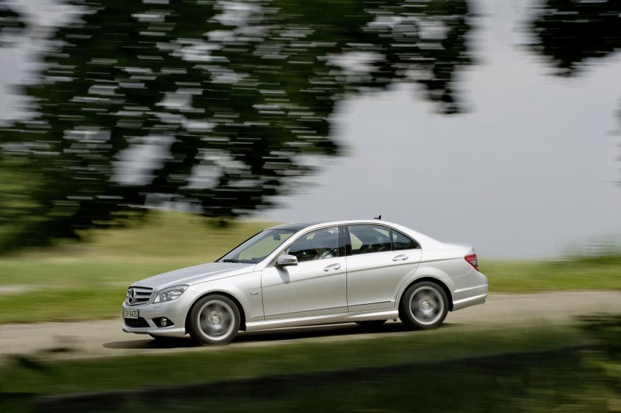  Mercedes-Benz C-Class 2007 года  (фото 8 из 413)